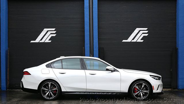 2025 BMW 5 Series 540i xDrive - 22998206 - 0