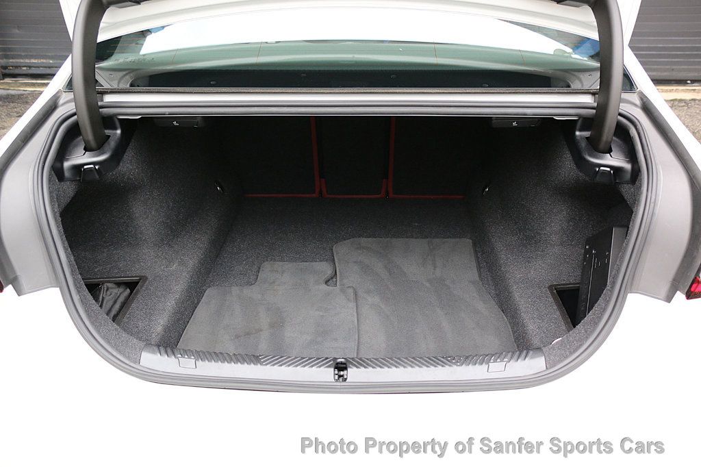 2025 BMW 5 Series 540i xDrive - 22998206 - 9