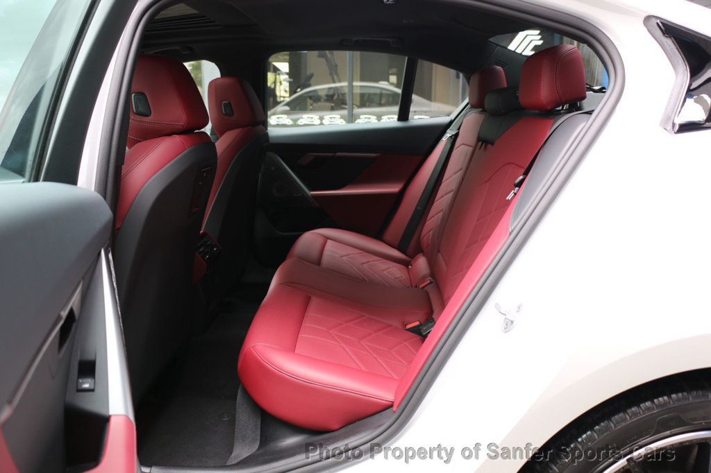 2025 BMW 5 Series 540i xDrive - 22998206 - 31