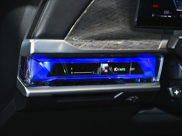 2025 BMW 7 Series 740i - 22910939 - 37