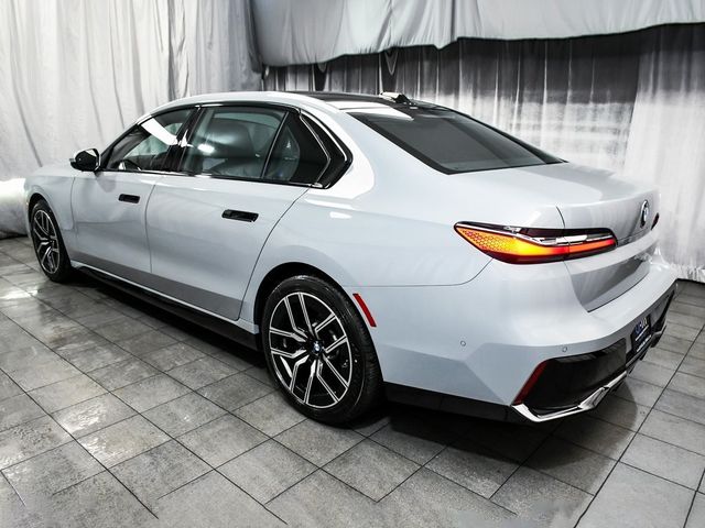 2025 BMW 7 Series 740i - 22910939 - 3