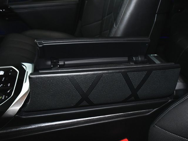 2025 BMW 7 Series 740i - 22910939 - 76