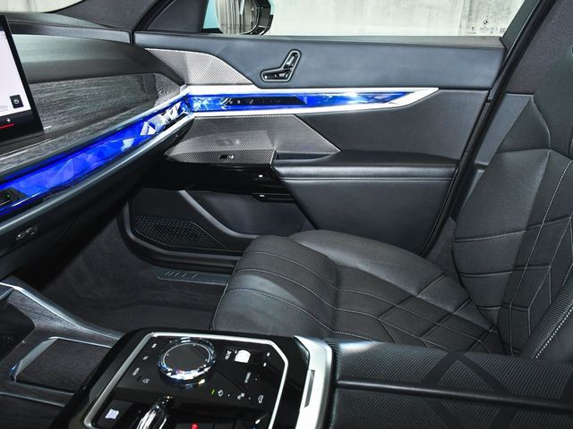 2025 BMW 7 Series 740i - 22910939 - 77