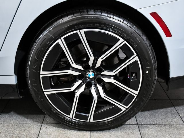 2025 BMW 7 Series 740i - 22910939 - 7