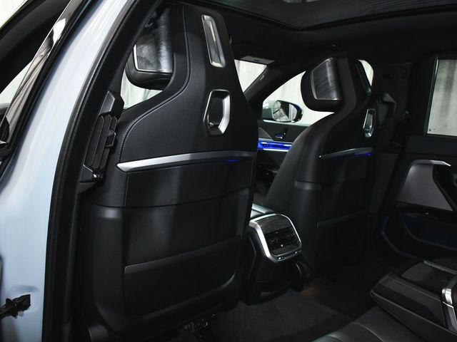 2025 BMW 7 Series 740i - 22910939 - 82