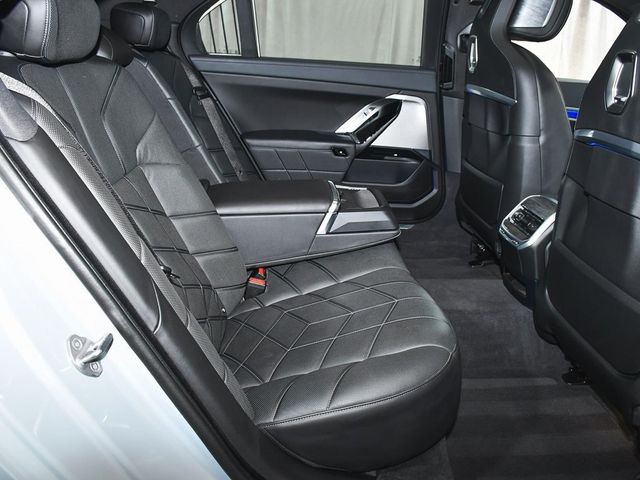 2025 BMW 7 Series 740i - 22910939 - 87