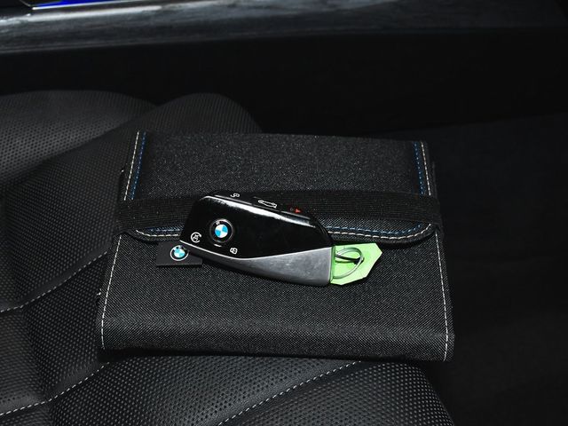 2025 BMW 7 Series 740i - 22910939 - 96