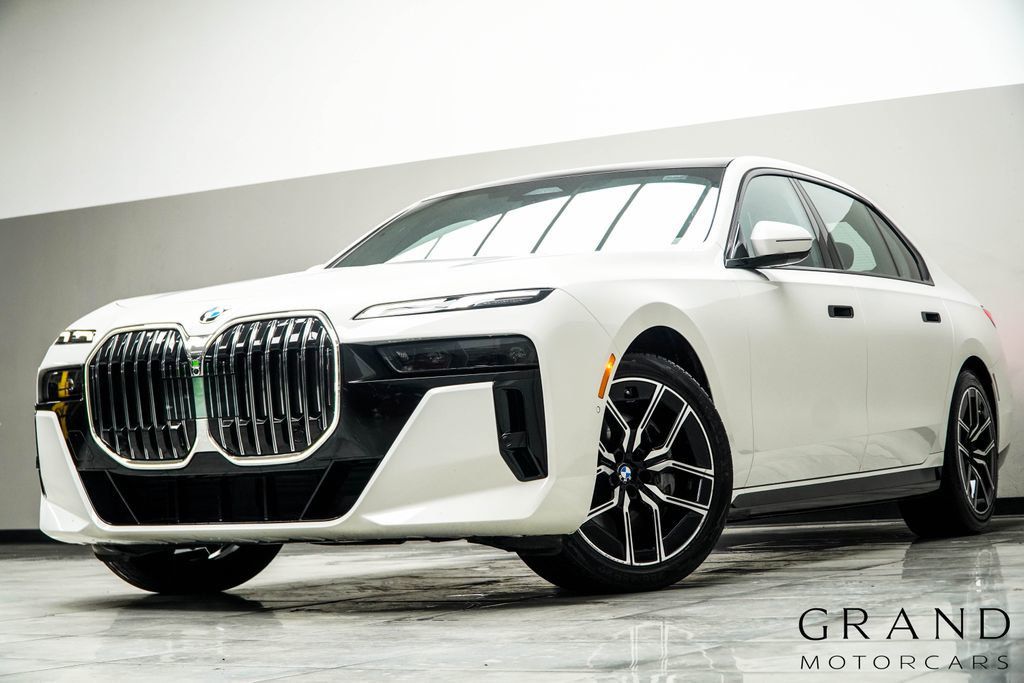 2025 BMW 7 Series 740i - 22996989 | Video 1