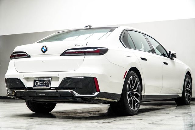 2025 BMW 7 Series 740i - 22996989 - 12