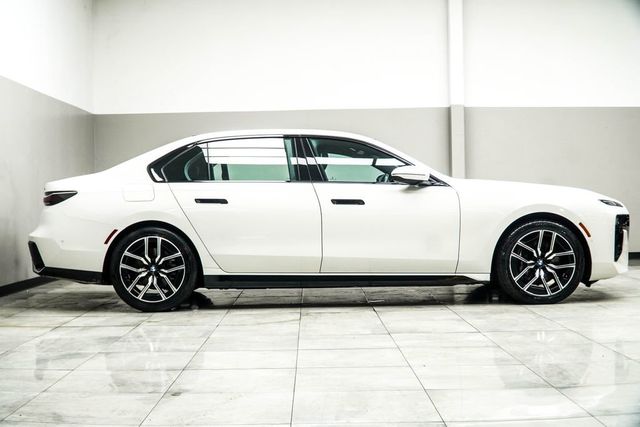 2025 BMW 7 Series 740i - 22996989 - 6