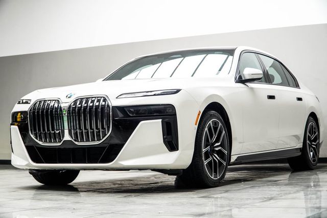 2025 BMW 7 Series 740i - 22996989 - 8