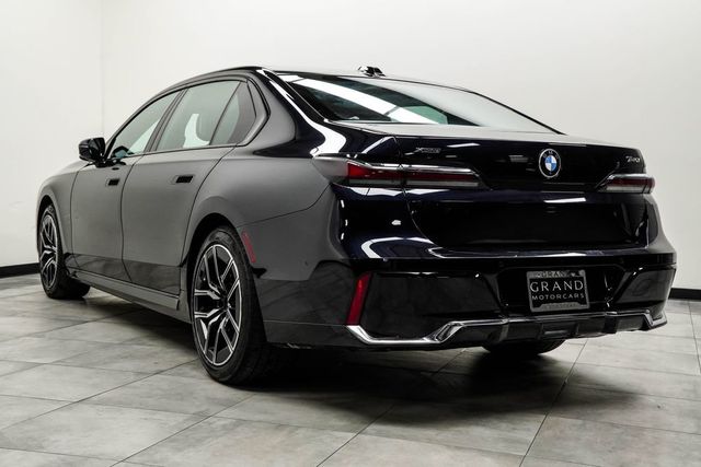 2025 BMW 7 Series 740i xDrive - 22990749 - 10