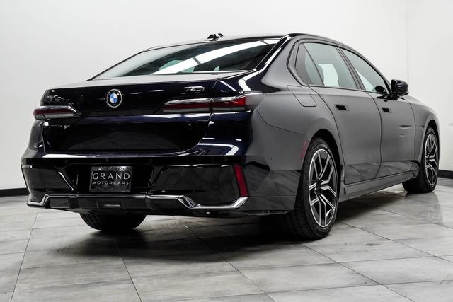 2025 BMW 7 Series 740i xDrive - 22990749 - 11