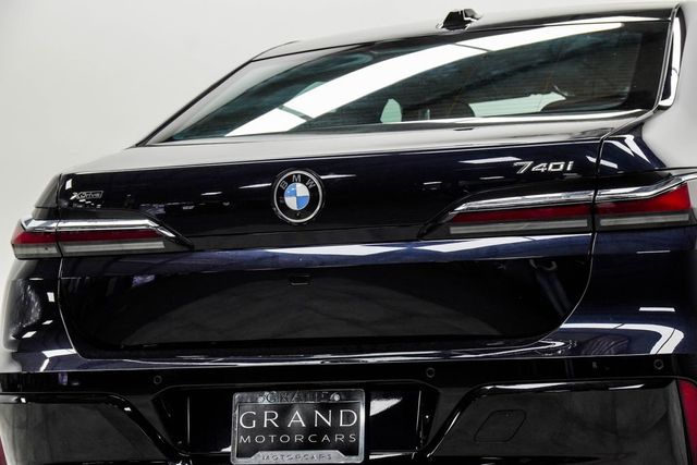 2025 BMW 7 Series 740i xDrive - 22990749 - 12