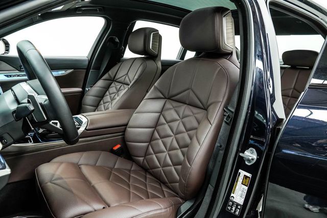 2025 BMW 7 Series 740i xDrive - 22990749 - 14