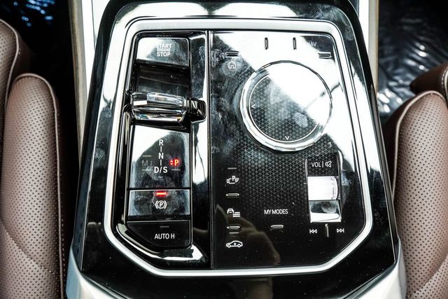 2025 BMW 7 Series 740i xDrive - 22990749 - 23