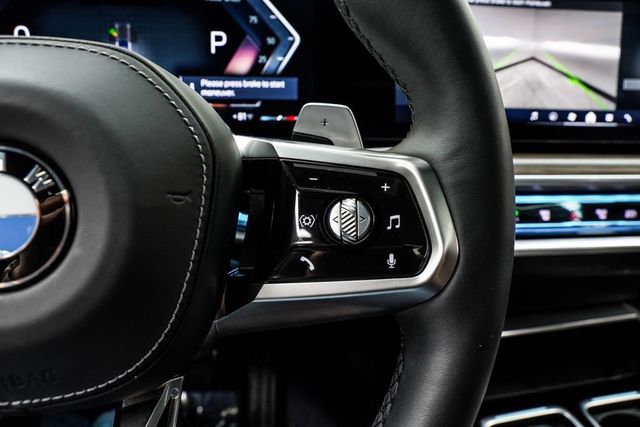 2025 BMW 7 Series 740i xDrive - 22990749 - 33