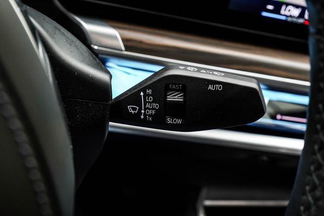 2025 BMW 7 Series 740i xDrive - 22990749 - 35