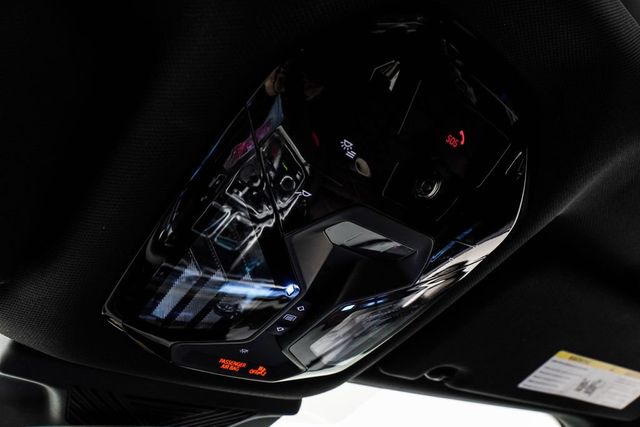 2025 BMW 7 Series 740i xDrive - 22990749 - 37