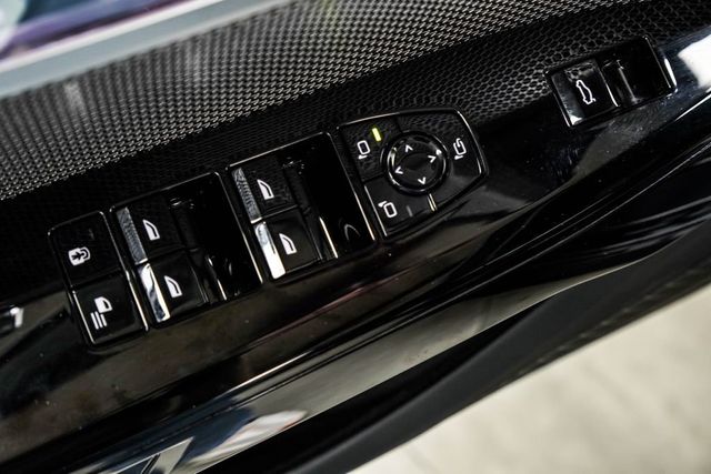 2025 BMW 7 Series 740i xDrive - 22990749 - 40