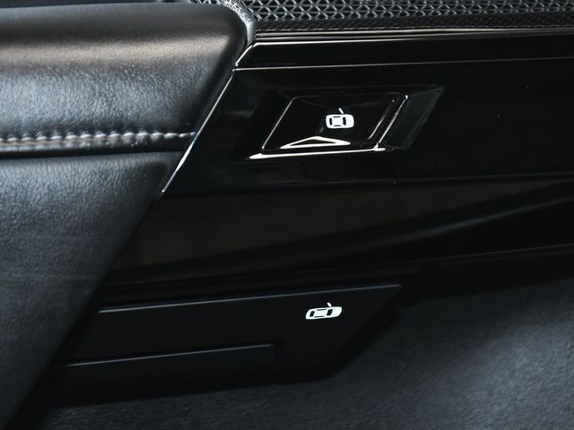 2025 BMW 7 Series 740i xDrive - 22904199 - 12