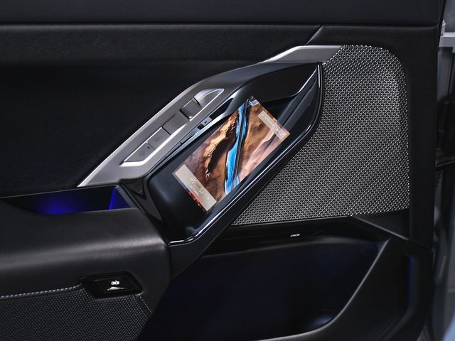 2025 BMW 7 Series 740i xDrive - 22904199 - 16