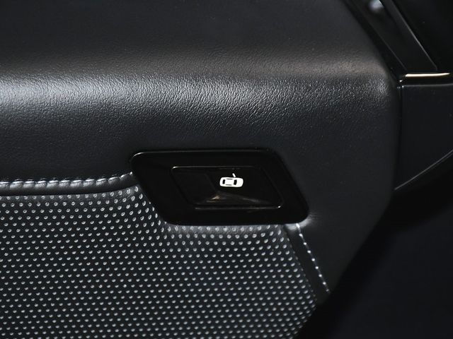 2025 BMW 7 Series 740i xDrive - 22904199 - 19