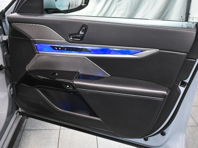 2025 BMW 7 Series 740i xDrive - 22904199 - 30