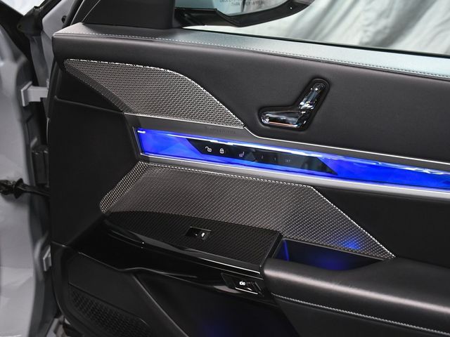 2025 BMW 7 Series 740i xDrive - 22904199 - 31