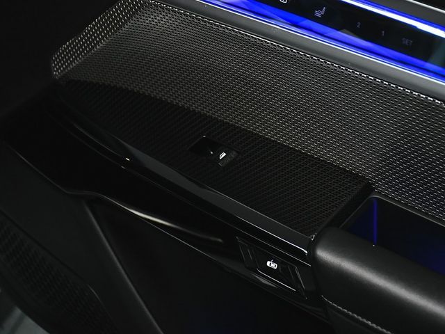 2025 BMW 7 Series 740i xDrive - 22904199 - 33