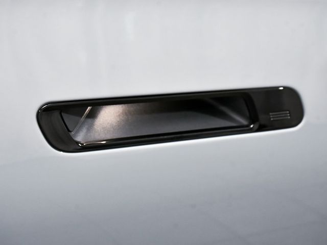 2025 BMW 7 Series 740i xDrive - 22904199 - 35