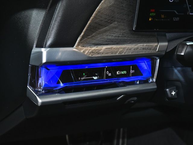 2025 BMW 7 Series 740i xDrive - 22904199 - 38