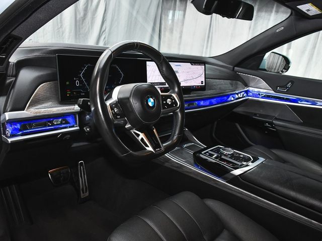 2025 BMW 7 Series 740i xDrive - 22904199 - 39