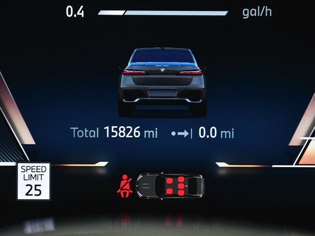 2025 BMW 7 Series 740i xDrive - 22904199 - 40