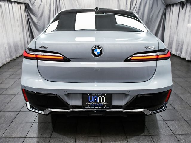 2025 BMW 7 Series 740i xDrive - 22904199 - 4