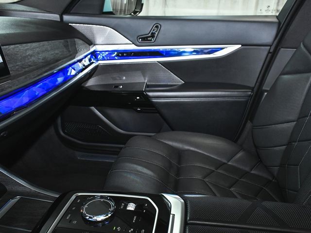 2025 BMW 7 Series 740i xDrive - 22904199 - 75