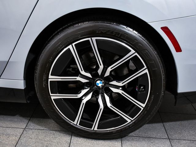 2025 BMW 7 Series 740i xDrive - 22904199 - 7