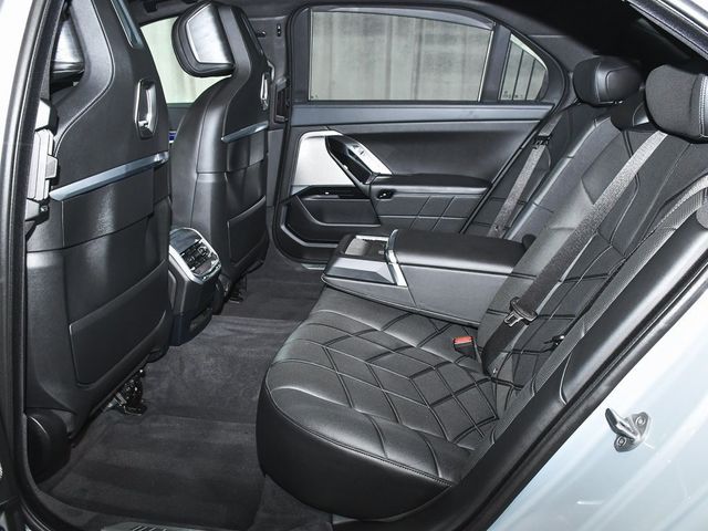 2025 BMW 7 Series 740i xDrive - 22904199 - 81