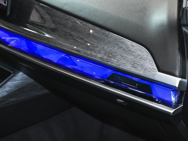 2025 BMW 7 Series 740i xDrive - 22904199 - 89