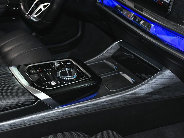 2025 BMW 7 Series 740i xDrive - 22904199 - 90