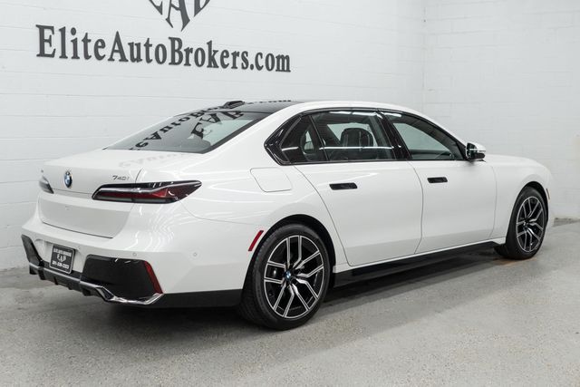 2025 BMW 7 Series 740i xDrive - 23020795 - 39