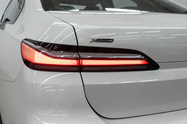 2025 BMW 7 Series 740i xDrive - 23020795 - 48