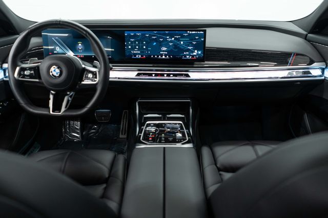 2025 BMW 7 Series 740i xDrive - 23020795 - 8