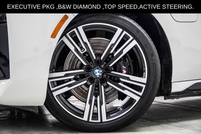 2025 BMW 7 Series 750e xDrive Plug-In Hybrid - 23060697 - 5