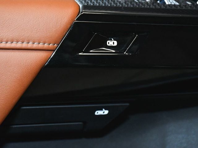 2025 BMW 7 Series 760i xDrive - 22987212 - 11