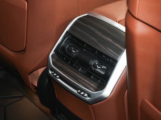 2025 BMW 7 Series 760i xDrive - 22987212 - 59
