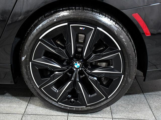 2025 BMW 7 Series 760i xDrive - 22987212 - 7