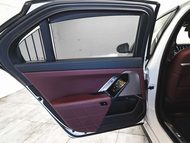 2025 BMW 7 Series 760i xDrive - 23009941 - 11