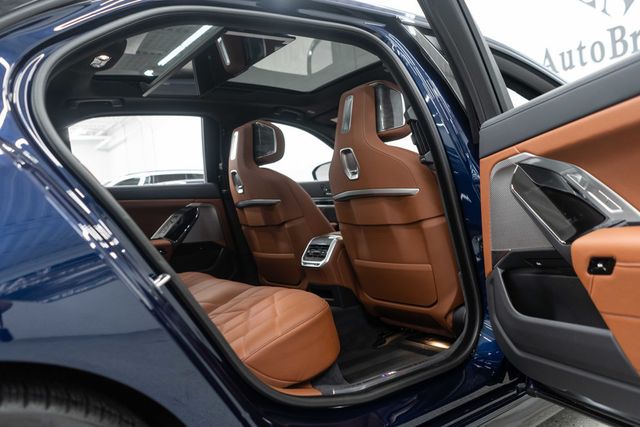 2025 BMW 7 Series 760i xDrive - 23006852 - 10