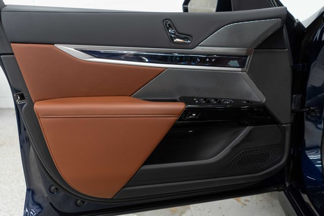 2025 BMW 7 Series 760i xDrive - 23006852 - 17